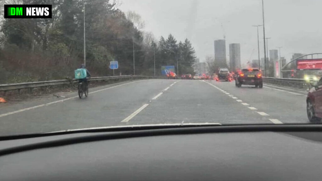 Deliveroo Cyclist Seen Riding On M602 Motorway In Manchester